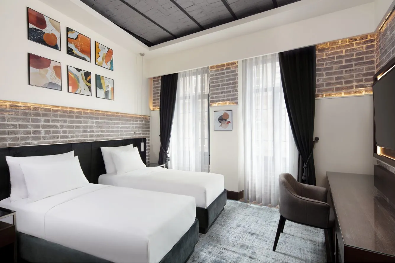 Karaköy Banque Deluxe Twin room with two twin beds
